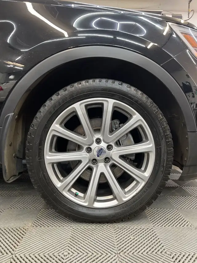 2017 Ford Explorer Limited652536580993291216