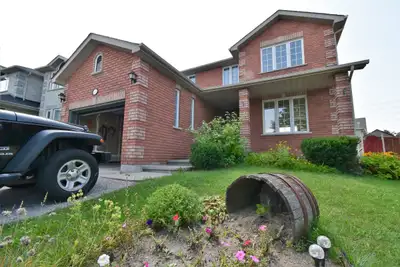 Bright & Clean 1 Bed Basement Apartment, Central Barrie
