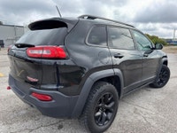 2015 JEEP CHEROKEE TRAILHAWK 4X4 ONLY 138,993KM FULLY LOADED SUPER CLEAN ONLY $265.50 BI WEEKLY WITH... (image 4)