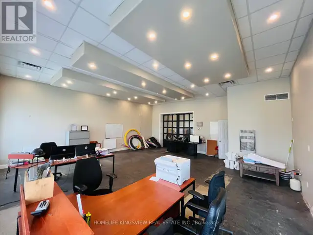 495 OTTAWA STREET Hamilton (Crown Point), Ontario in Commercial & Office Space for Rent in Oakville / Halton Region - Image 13
