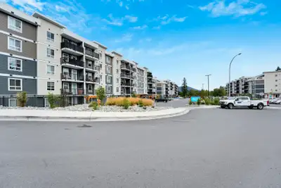 Pet-Friendly One Bedroom One Bath with In-suite Laundry for Rent