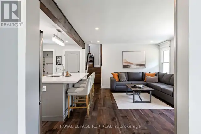 2534 SUNNIDALE ROAD Springwater, Ontario in Houses for Sale in Barrie - Image 10