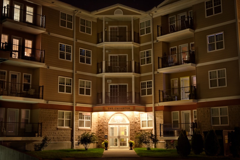 EXECUTIVE FURNISHED APARTMENTS DOWNTOWN UNDERGROUND PARKING Short