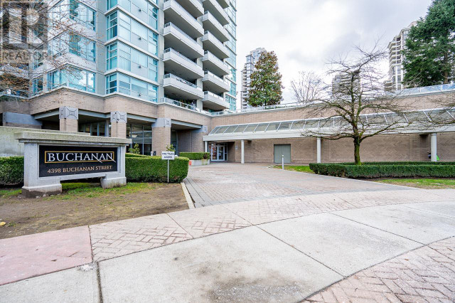 706 4398 BUCHANAN STREET Burnaby, British Columbia in Condos for Sale in Burnaby/New Westminster - Image 2