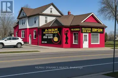 Fantastic Investment Opportunity in Prime Niagara Falls Tourist District!Rare offering of a fully le...