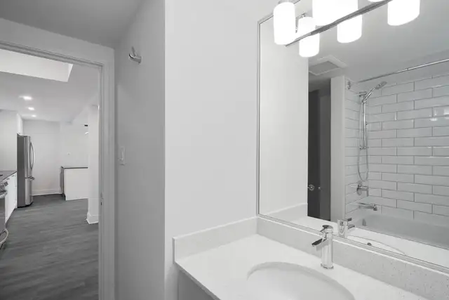 2 Bedroom Apartment for Rent - 2222 Bellevue Avenue in Long Term Rentals in Vancouver - Image 7