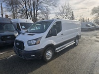 Perfect Auto CLEAN CARFAX - BUMPER TO BUMPER FACTORY WARRANTY - 3.5 L GAS - AWD - DIVIDER - BACK UP... (image 1)