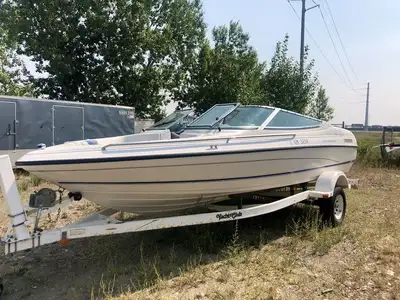 Get the best deals now on boats while we're coming close to the end of the season! This Campion boat...