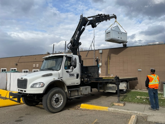 Picker Truck ,Crane Truck Service in Renovations, General Contracting & Handyman in Edmonton - Image 2