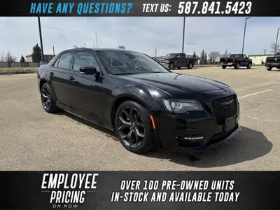 This Chrysler 300 boasts a Regular Unleaded V-6 3.6 L/220 engine powering this Automatic transmissio...