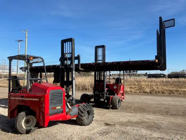 All Terrain Moffett Forklifts with Differential Lock $ 9,000 in Other in Winnipeg - Image 9