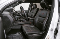 CLEAN CARFAX WITH NO ACCIDENTS ONE OWNER SECOND ROW CAPTAINS CHAIRS WIRELESS CARPLAY FULL LEATHER IN... (image 4)