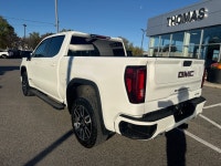 AT4 3.0L Duramax diesel, 20 inch wheels, Heated and cooled leather seats! Capable on road, relentles... (image 9)