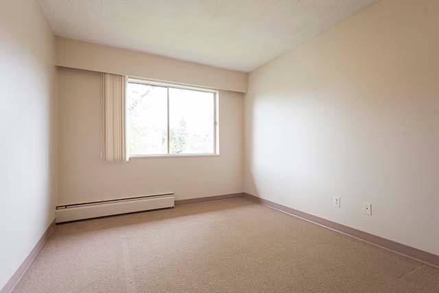 Holly Tree Apartments - 1 Bedroom available at 1116 Hamilton Str 3