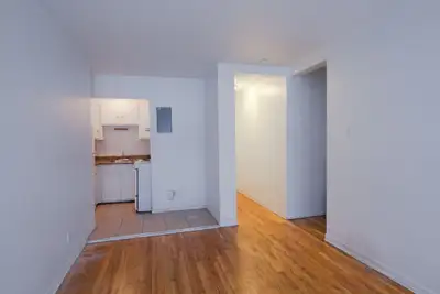 Akelius one bedroom apartment for rent. Located near Queen Mary Road and Cedar Crescent in the Cote-...