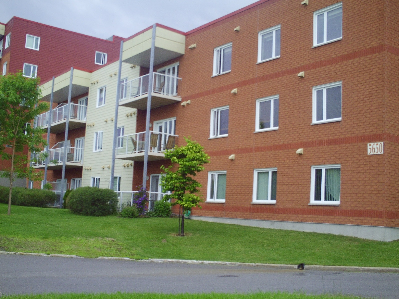 CONDO A VENDRE ( Charlesbourg, Québec ) — photo 1