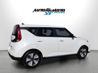 SAFETY INCLUDED ACCIDENT FREE ONE OWNER 2nd WINTER SET LOW KMS Very Clean Kia Soul EV LIMITED with A... (image 5)