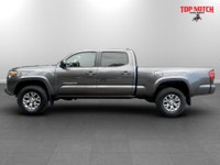 This 2018 Toyota Tacoma SR5 comes equipped with keyless entry, a backup camera, and Bluetooth connec... (image 1)