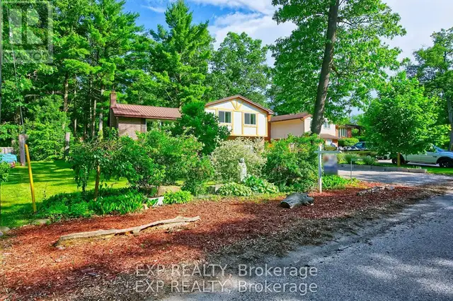 9995 PORT FRANKS ESTATES DRIVE Lambton Shores (Port Franks), Ont in Houses for Sale in Grand Bend - Image 5