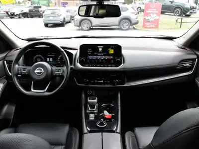 2023 Nissan Rogue Platinum AWD-Leather| Navi| Roof!, View more