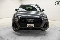 Get noticed in this beautiful Daytona Gray Metallic SUV!! Treat yourself to the features you deserve... (image 1)