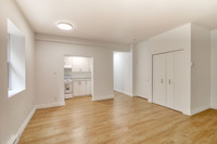 Semi-renovated Akelius one bedroom apartment for rent. Located near Sherbrooke in the Milton Park ne... (image 2)