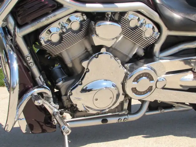 2006 Harley-Davidson VRSC A VRod in Street, Cruisers & Choppers in Leamington - Image 17