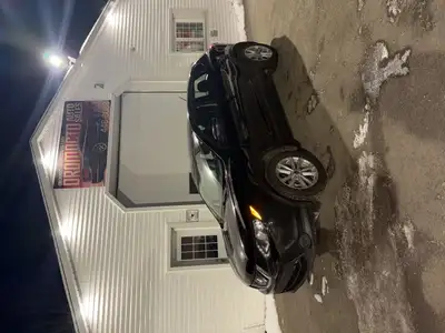 Introducing the 2019 Nissan Rogue Sport AWD S Automatic, the ultimate combination of style, performa...