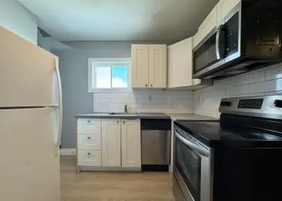 Welcome to Unit 2 at 130 York Street! This bright and modern 2-bedroom, 1-bathroom apartment offers...