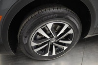 ALL WHEEL DRIVE, TURBOCHARGED, HEATED FRONT SEATS, LED HEADLIGHTS, BLUETOOTH CONNECTION, HEATED STEE... (image 8)