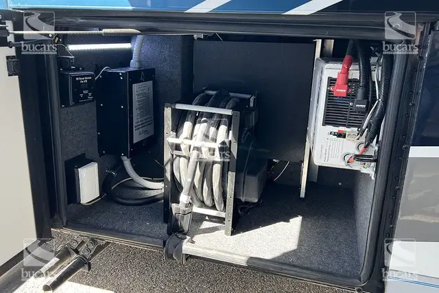 2023 NEWMAR SUPERSTAR 4061 in RVs & Motorhomes in Calgary - Image 54