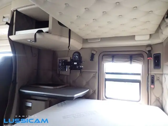 2020 Kenworth T680 in Heavy Equipment in Longueuil / South Shore - Image 30