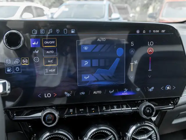 2025 Chevrolet Blazer EV LT AWD Midnight Edition- HD Surround Vi in Cars & Trucks in Markham / York Region - Image 24