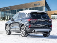 2025 Ford Escape Platinum AWD | Navi | Leather | Loaded The Platinum trim offers a choice of powerfu... (image 5)