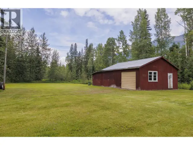 855 BRIDGE ROAD McBride, British Columbia in Houses for Sale in Quesnel - Image 10