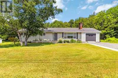 Welcome to this well-maintained 4-bedroom, 1.5-bath home in a desirable, established neighbourhood,...