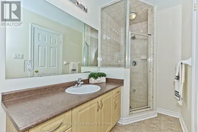 352 BLACK DRIVE Milton (CL Clarke), Ontario in Long Term Rentals in Oakville / Halton Region - Image 17