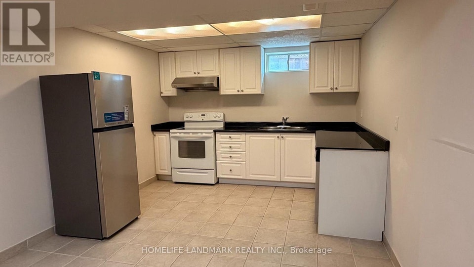 BSMT - 221 HUMBERLAND DRIVE Richmond Hill (Oak Ridges), Ontario 3
