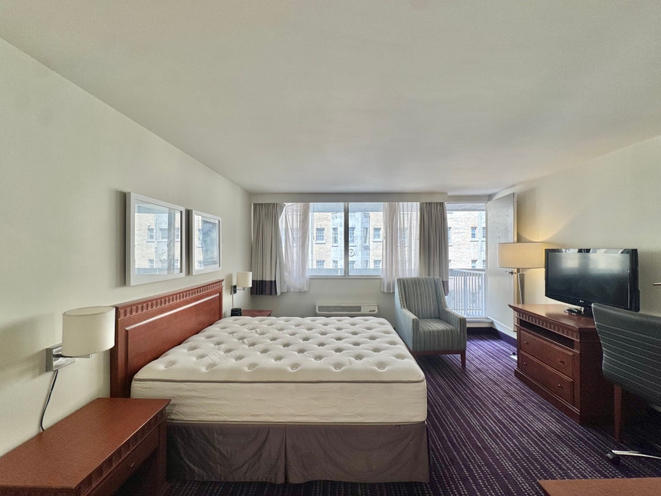 Studios all included for rent in Downtown MTL - Metro Atwater 3