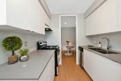 Dixie Square Apartments - 1 Bedroom, 1 Bathroom Apartment for Re