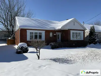 ***CLÉ EN MAIN 3 CHAMBRES EMPLACEMENT STRATÉGIQUE*** 151, rue Maisonneuve, Drummondville (secteur du...