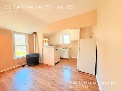 COZY 1-BEDROOM/1BATH MAIN FLOOR APARTMENT+HYDRO &GAS