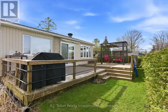 9 RAVINE PARK ROAD N Central Huron (Goderich), Ontario in Houses for Sale in Grand Bend - Image 9