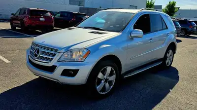 MERCEDES-BENZ ML350, Automatique, Air climatise, 5portes, Tout equipee, Camera de recule avec Naviga...