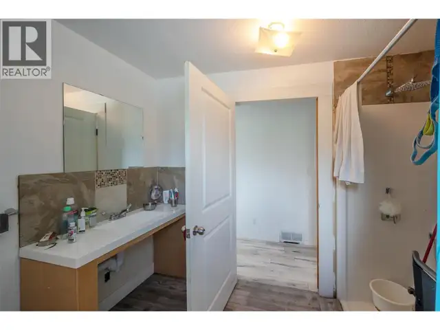 2885 Valleyview Road Penticton, British Columbia in Land for Sale in Penticton - Image 17