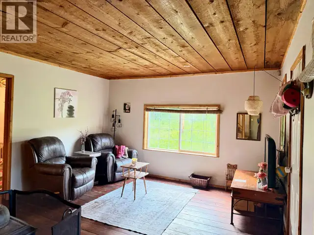 7566 BRIDGE LAKE BUSINESS ROUTE 100 Mile House, British Columbia in Houses for Sale in 100 Mile House - Image 18