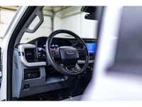 **ONE OWNER - ACCIDENT FREE** 28,433 KM This 2024 Ford F-350 4x4 Crew Cab XL Deck is powered by a 7.... (image 9)