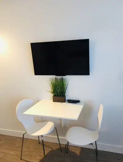 Starting at $1,450.00/month Parking, 50’ Smart TV, Wi-Fi, and Water Included Luxury Laminate floorin...