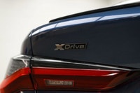 This BMW 4 Series boasts a Intercooled Turbo Gas/Electric I-6 3.0 L/183 engine powering this Automat... (image 7)