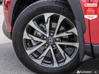 Odometer is 22659 kilometers below market average! Barcelona Red Metallic 2024 Toyota Corolla Cross... (image 8)